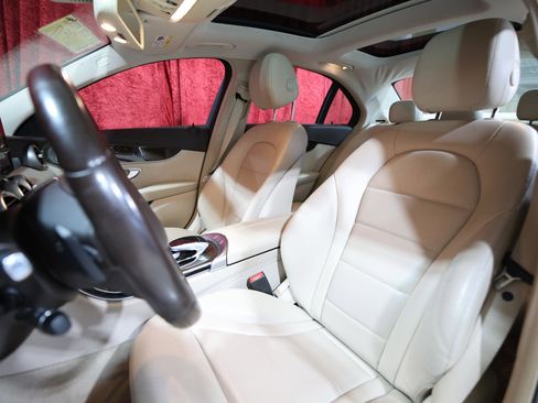 Used 2015 Mercedes-Benz C 300 4MATIC Sedan image 13