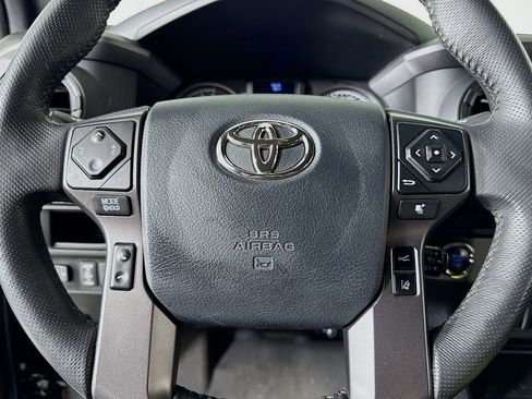 Used 2019 Toyota Tacoma SR5 RWD image 31