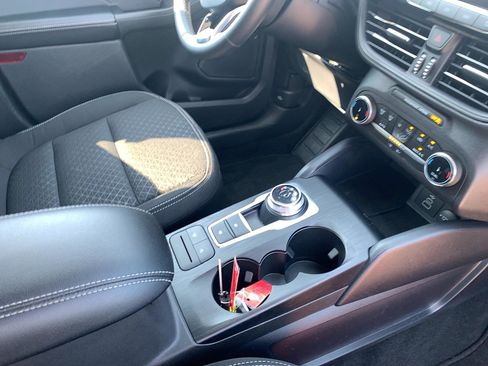 Used 2024 Ford Escape Active image 15