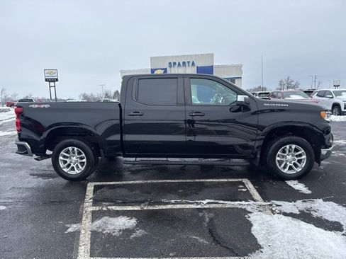 Used 2022 Chevrolet Silverado 1500 LT image 2