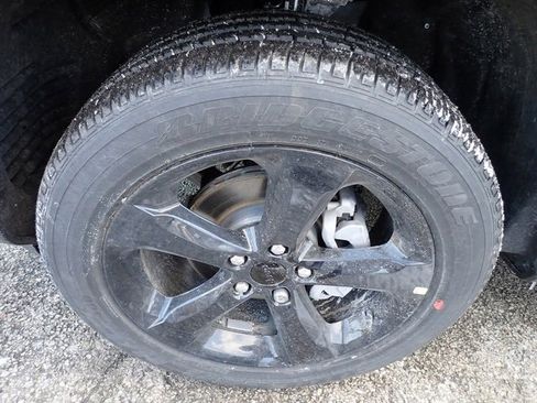 New 2025 Jeep Grand Cherokee image 11