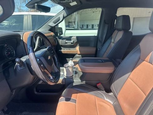 Used 2019 Chevrolet Silverado 1500 High Country w/ Technology Package image 31