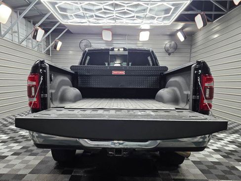 Used 2024 RAM 2500 Big Horn w/ Protection Group AWD/4WD image 11
