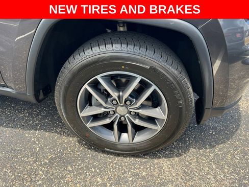 Used 2018 Jeep Grand Cherokee Limited AWD/4WD image 10