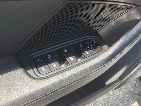 Used 2023 Porsche Panamera 4 Executive AWD/4WD image 23