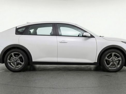Used 2025 Kia K4 FWD image 11