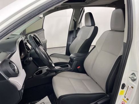 Used 2018 Toyota RAV4 XLE image 18