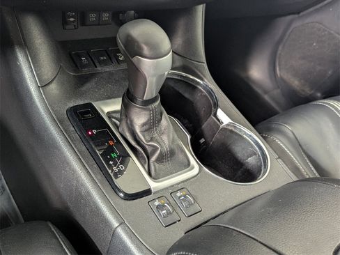 Used 2017 Toyota Highlander SE image 20