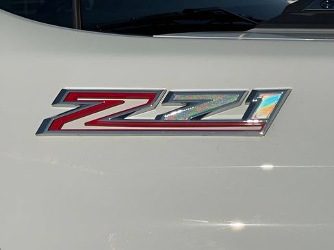 Used 2024 Chevrolet Silverado 2500 LT w/ Convenience Package AWD/4WD image 12