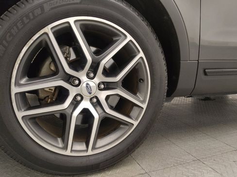 Used 2016 Ford Explorer Sport image 31