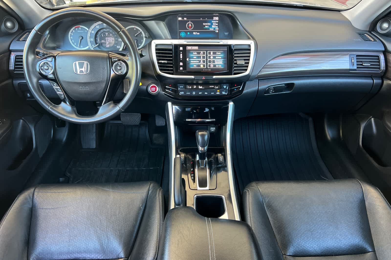 Used 2017 Honda Accord EX-L image 3