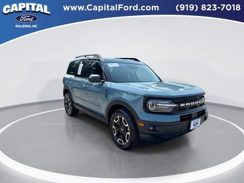 Certified 2023 Ford Bronco Sport Outer Banks w/ Tech Package AWD/4WD image 2