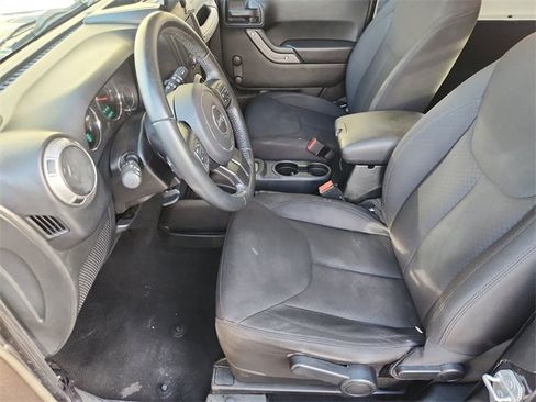 Used 2017 Jeep Wrangler Sport w/ Connectivity Group image 16