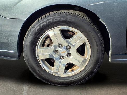 Used 2004 Chevrolet Malibu LT image 12