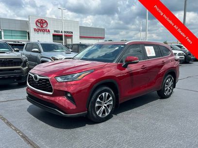 Used 2024 Toyota Highlander XLE