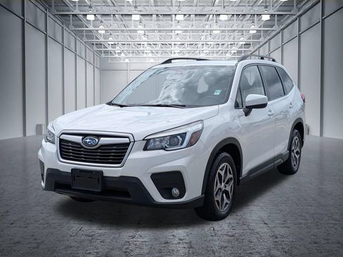 Used 2020 Subaru Forester Premium AWD/4WD image 3