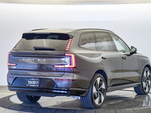 Certified 2025 Volvo EX90 Ultra image 5