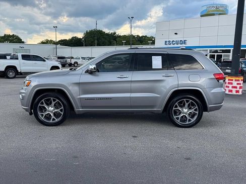 Used 2019 Jeep Grand Cherokee Overland RWD image 6