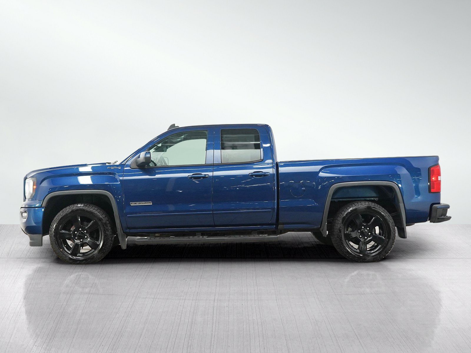 Used 2018 GMC Sierra 1500 4x4 Double Cab w/ Elevation Edition image 2