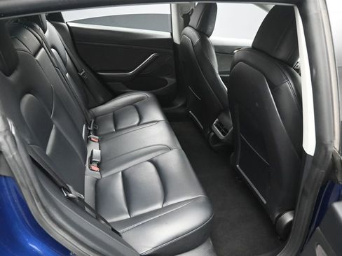 Used 2022 Tesla Model 3 Standard Range RWD image 33