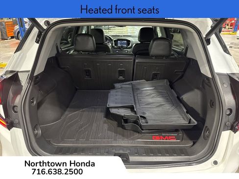 Used 2022 GMC Terrain SLT image 16