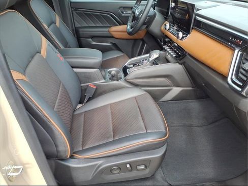 Used 2023 GMC Canyon AT4 w/ AT4 Premium Package image 18