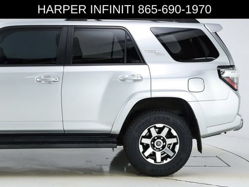 Used 2019 Toyota 4Runner TRD Off-Road AWD/4WD image 4