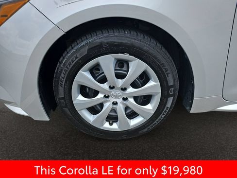 Used 2023 Toyota Corolla LE FWD image 39