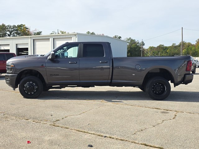 Used 2025 RAM 3500 Laramie w/ Night Edition AWD/4WD image 2