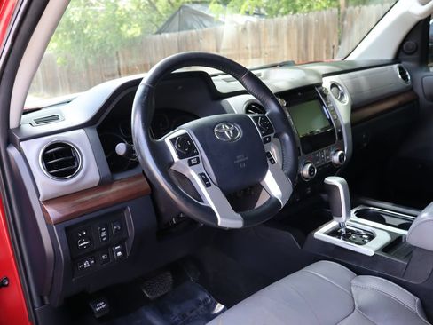 Used 2018 Toyota Tundra Limited w/ Limited Premium Package AWD/4WD image 15