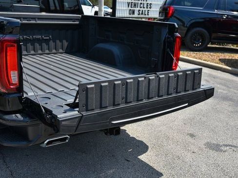 Used 2024 GMC Sierra 1500 Denali w/ Technology Package image 15