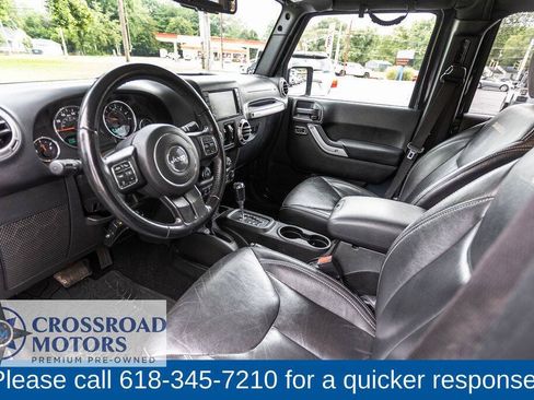 Used 2016 Jeep Wrangler Unlimited Sahara w/ Connectivity Group AWD/4WD image 18