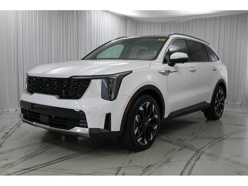 Certified 2025 Kia Sorento SX image 4