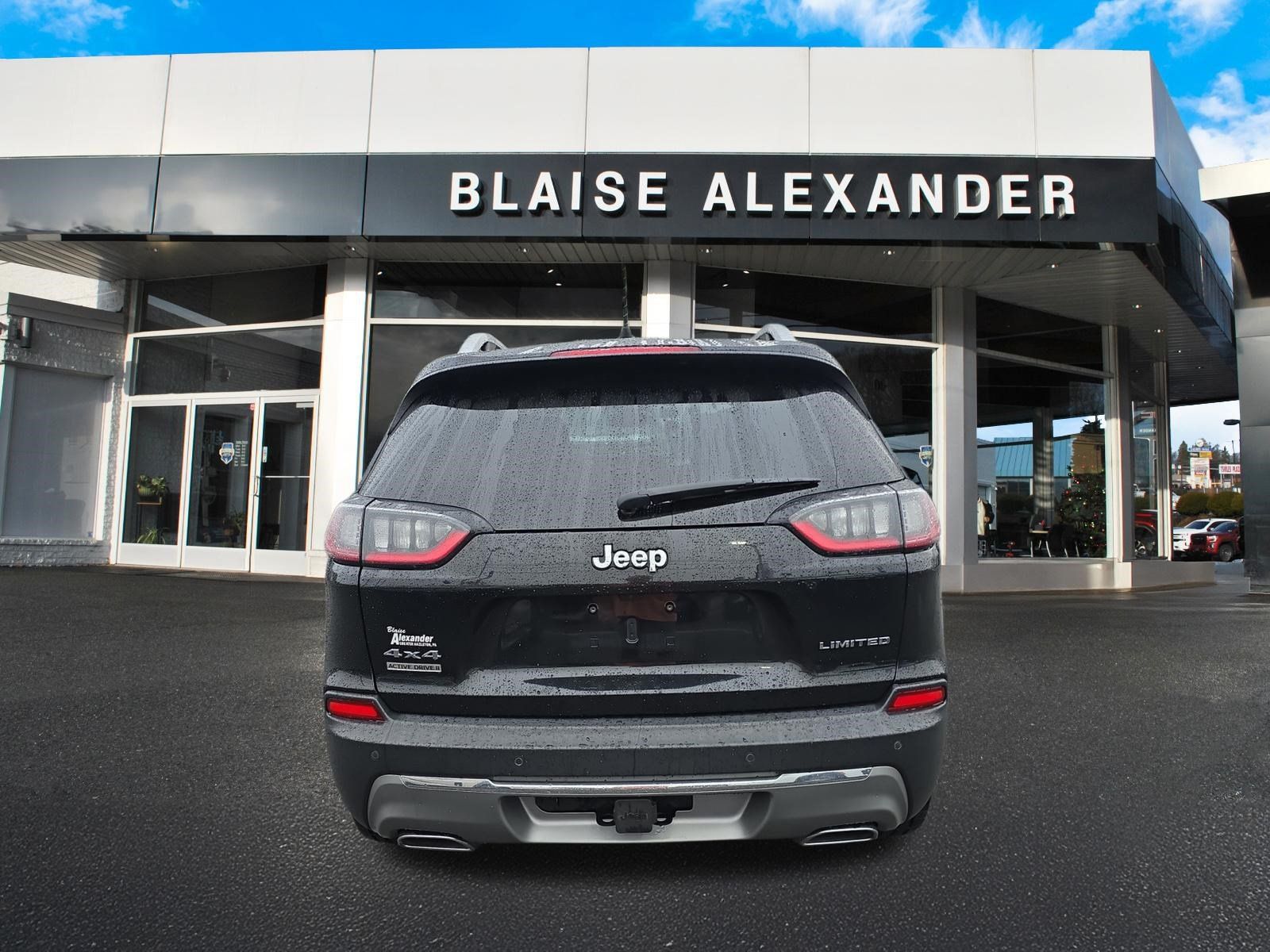 Used 2021 Jeep Cherokee Limited w/ Elite Package AWD/4WD image 4