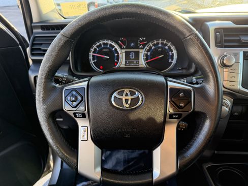 Used 2015 Toyota 4Runner Limited image 14