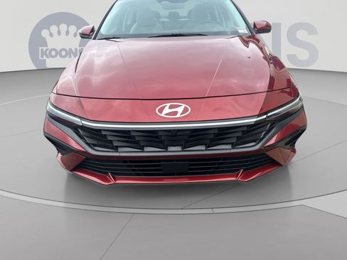 Used 2024 Hyundai Elantra Limited FWD image 19