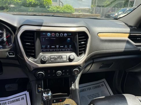 Used 2018 GMC Acadia Denali w/ Technology Package AWD/4WD image 22