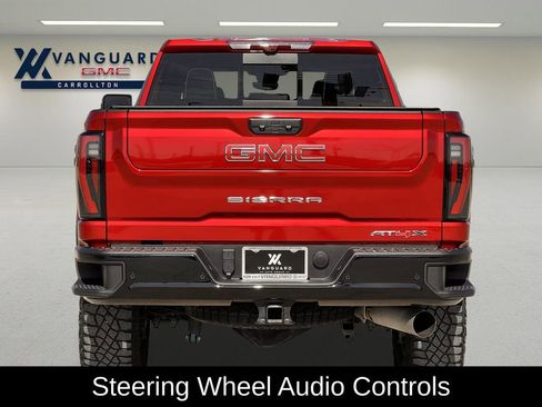 Used 2025 GMC Sierra 2500 AT4X image 4