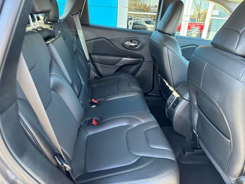 Used 2020 Jeep Cherokee Limited image 5