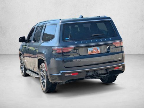 Used 2024 Jeep Wagoneer Series II w/ Flexible Seating Group AWD/4WD image 8