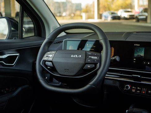 New 2026 Kia Sportage EX w/ EX Panorama Roof Package image 16