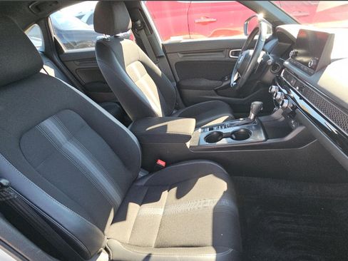 Used 2024 Honda Civic Sport image 9