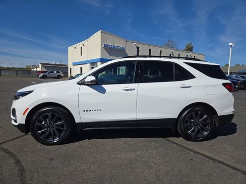 Used 2024 Chevrolet Equinox RS w/ RS Leather Package image 8