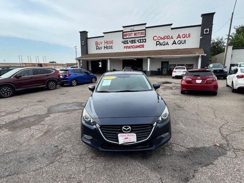 Used 2017 MAZDA MAZDA3 Sport FWD image 2