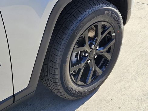 New 2025 Jeep Grand Cherokee Altitude RWD image 6