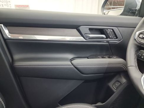 Used 2026 GMC Terrain Denali w/ LPO, Black Badging Package image 13