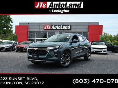 Used 2025 Chevrolet Trax LT