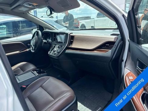 Used 2020 Toyota Sienna Limited Premium w/ Protection Package AWD/4WD image 5
