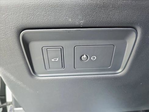 Certified 2022 Land Rover Range Rover Sport SVR image 19