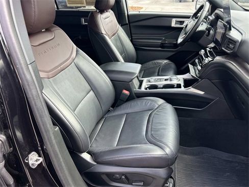 Used 2023 Ford Explorer Platinum w/ Class IV Trailer Tow Package image 30